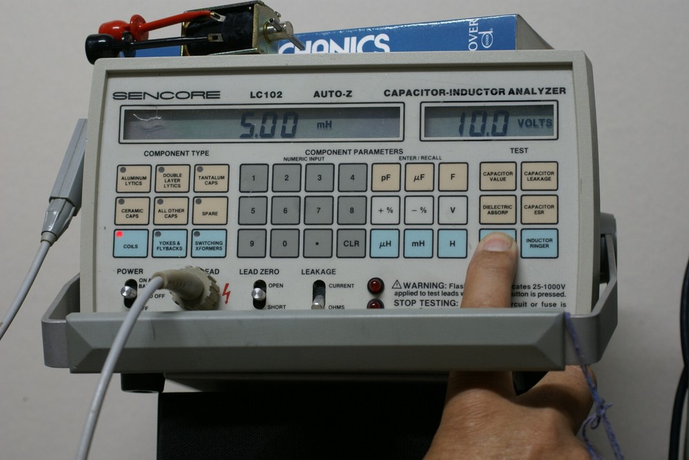 Sencore LC102 Capacitor and Inductor Analyzer working in good order (Read)
