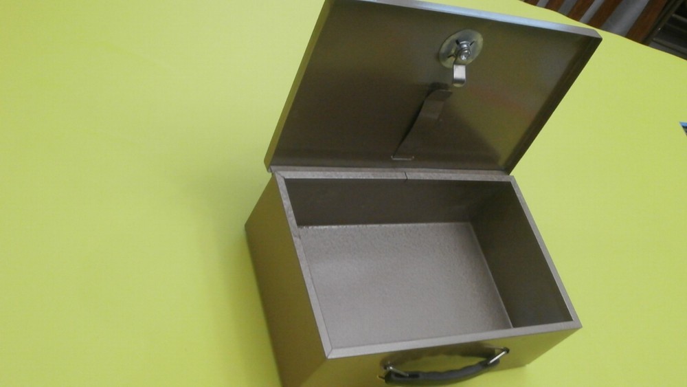 Rockaway Steel Secure Lock Box With Working Key