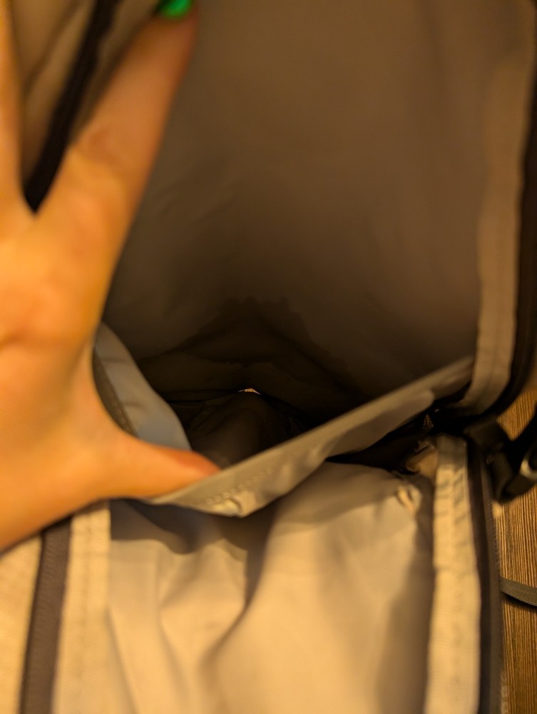 Quest Teal White Hydration Backpack Adjustable Straps NO Bladder READ