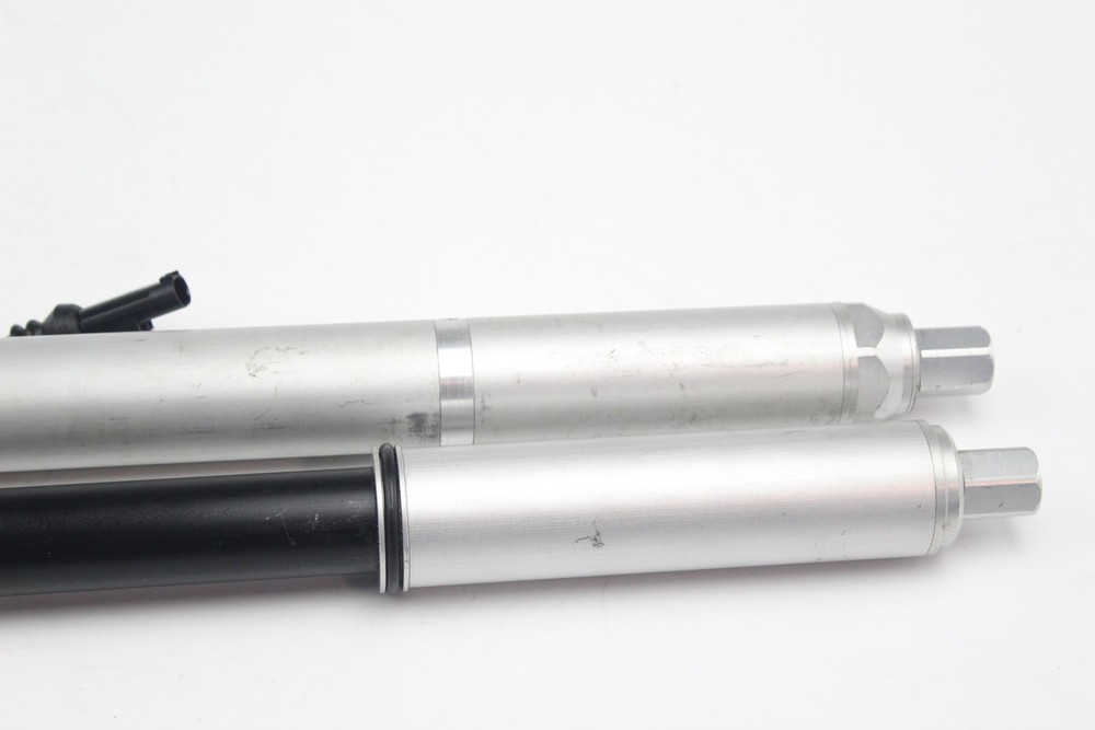 20-25 BMW S1000RR OEM FRONT FORK INTERNALS STRAIGHT E2