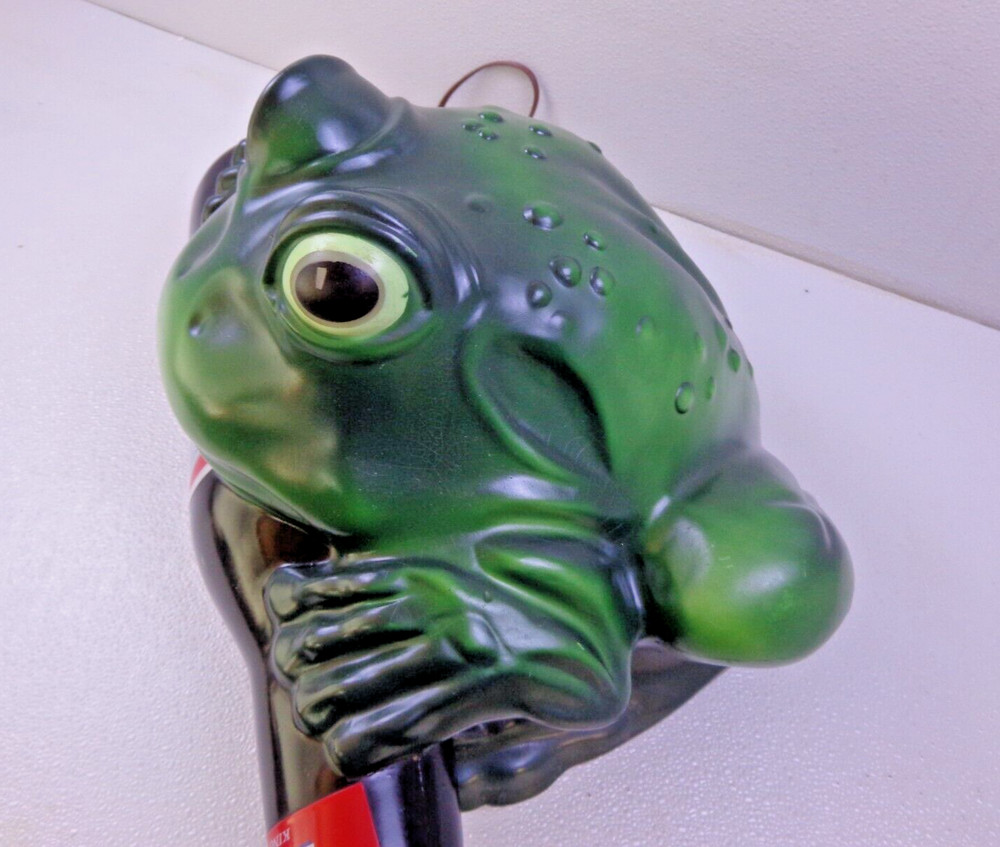 Vintage 1995 Budweiser Bullfrog Motion Sensor talking lighted sign