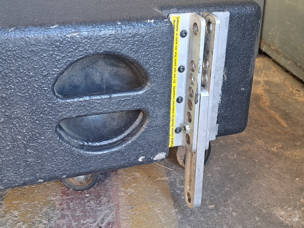 Adamson Y10 3Way Mid-Size Line Array Speaker UNLOADED