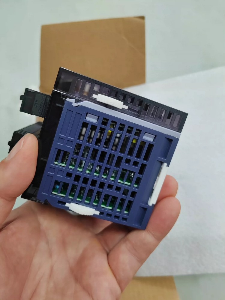 1pcs Xinje XL3-32T Programmable Controller