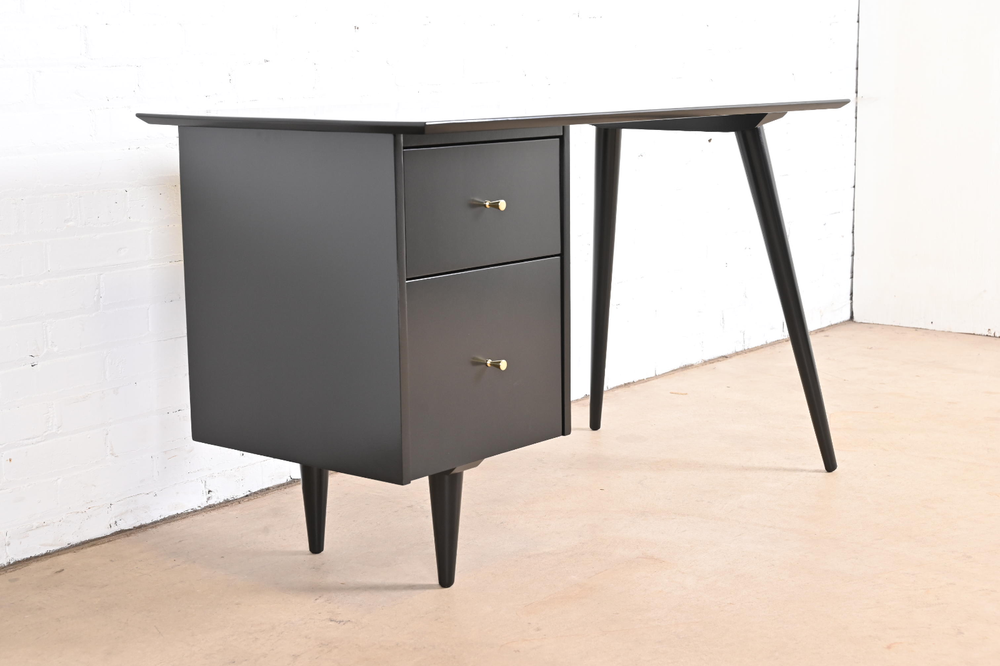 Paul McCobb Planner Group Mid-Century Modern Writing Desk, Newly Refinished