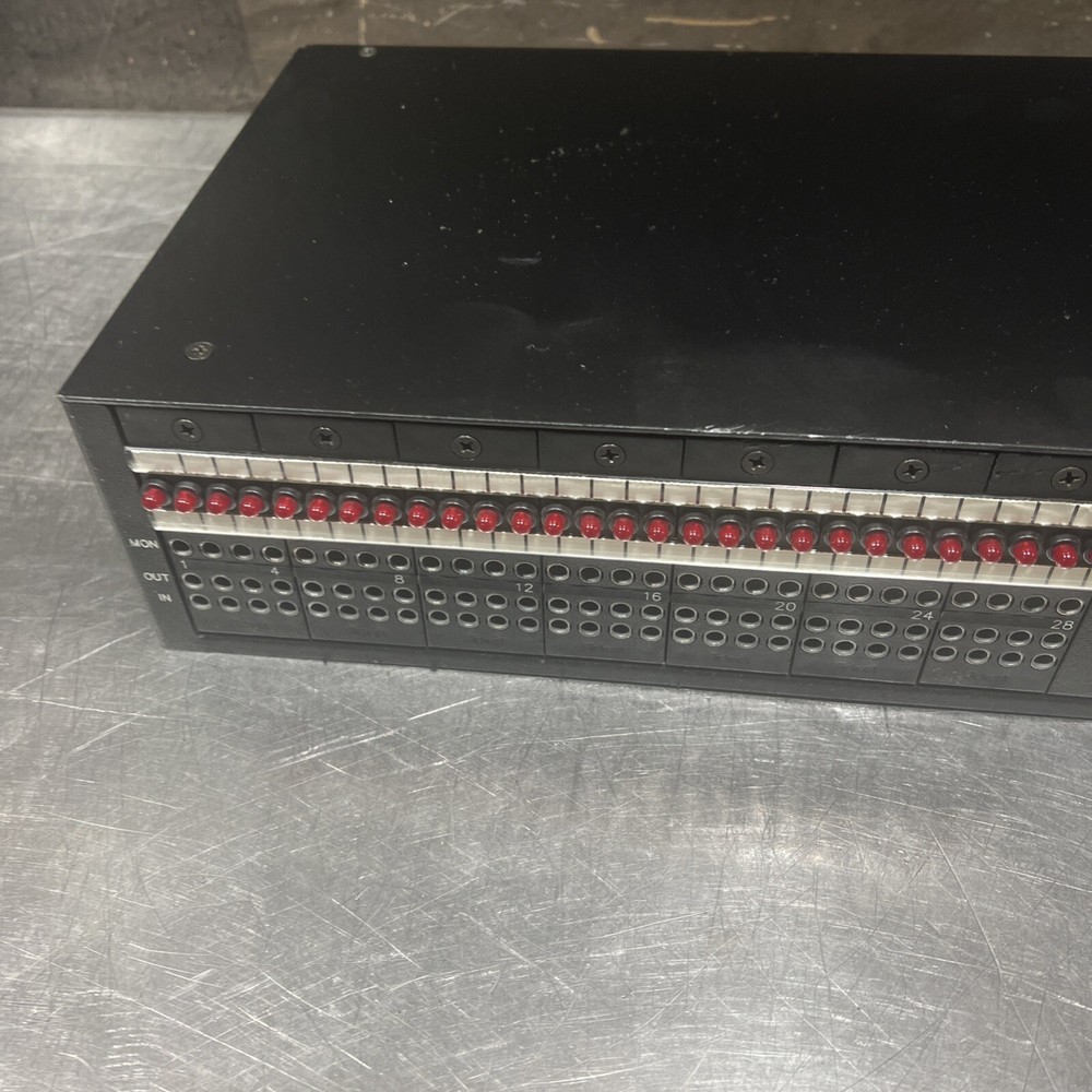 Telect 010-0128-0001 DSX1 PANEL 28-Termination Used Surplus