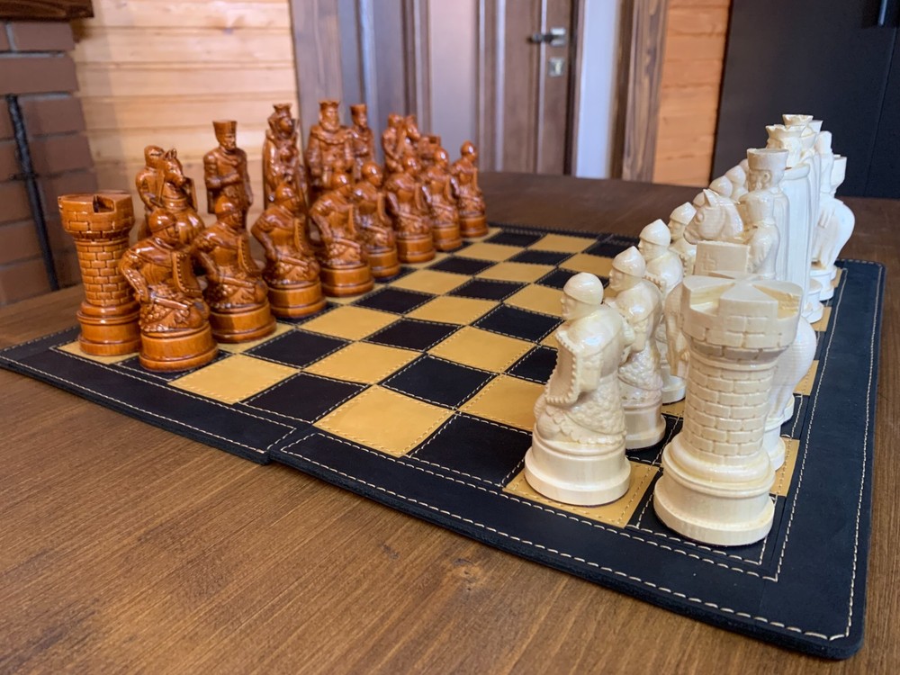 Hand Carved Walnut Maple Wood Chess Pieces