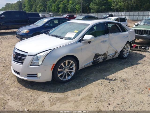 XTS       2016 Glove Box 4793943