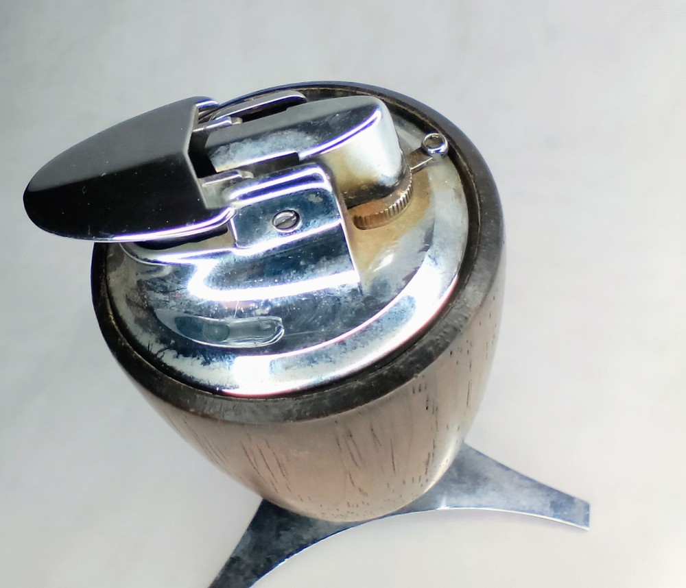 1960's - Ronson - Varaflame Valiant - Table Lighter