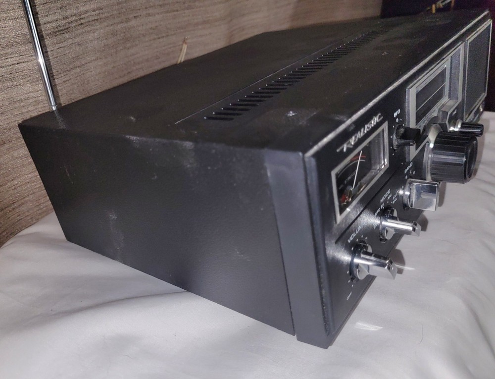 Realistic DX 100 Gerneral Coverage Reciever Short Wave Radio