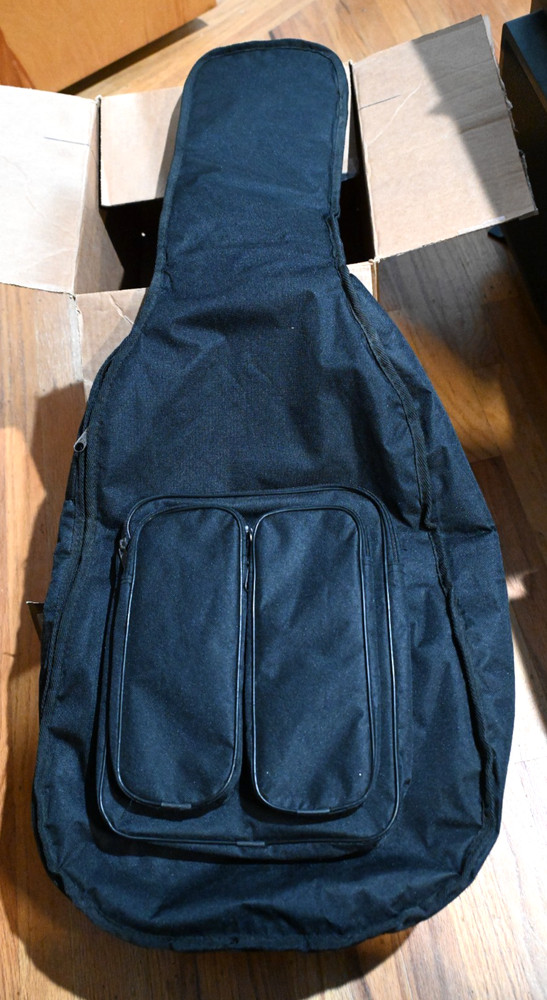 Guardian CG-100-C Guitar Bag-Classic Black