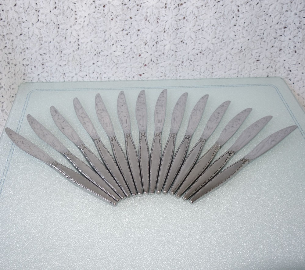 VENETIA Oneida Community Stainless Flatware 2 DINNER KNIVES