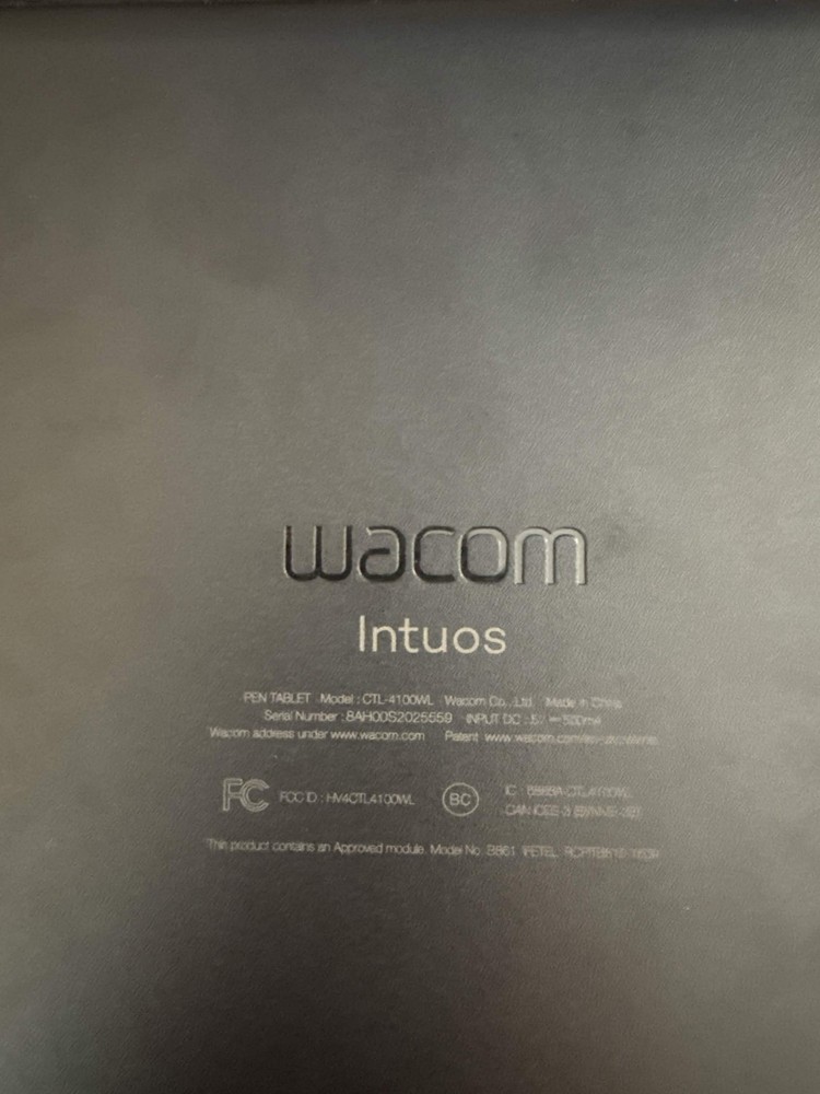 Wacom Intuos CTL-4100WL Small Drawing Tablet - Black