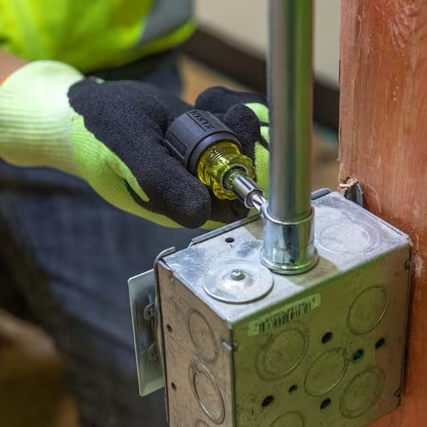 Klein Tools 32561 Stubby Screwdriver Nut Driver 6-in-1 Multi-bit Tool Free Ship