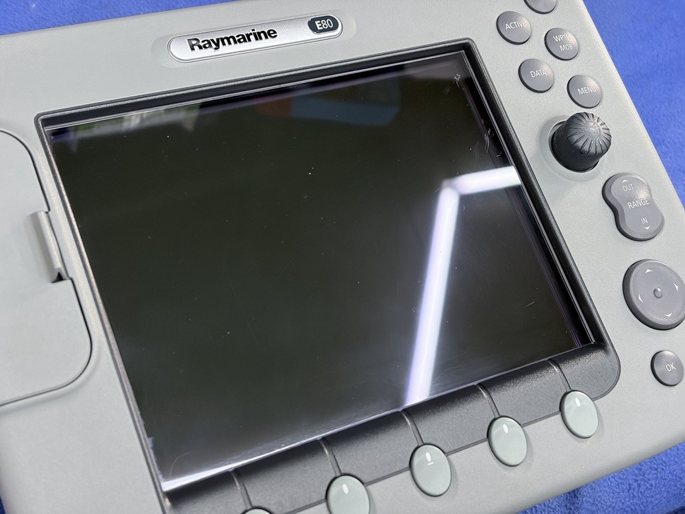 Raymarine E80 Classic GPS Chartplotter Multifunction Display ONLY; Tested