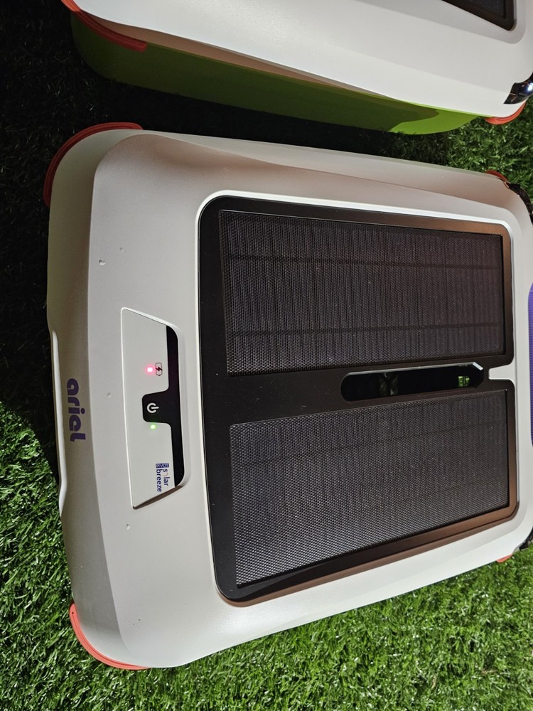 ARIEL by Solar Breeze Robotic Pool Skimmer