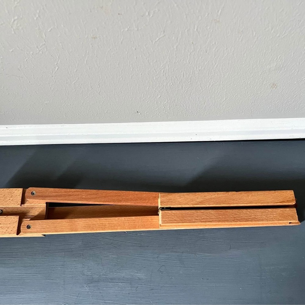Tabletop Folding Wooden Easel