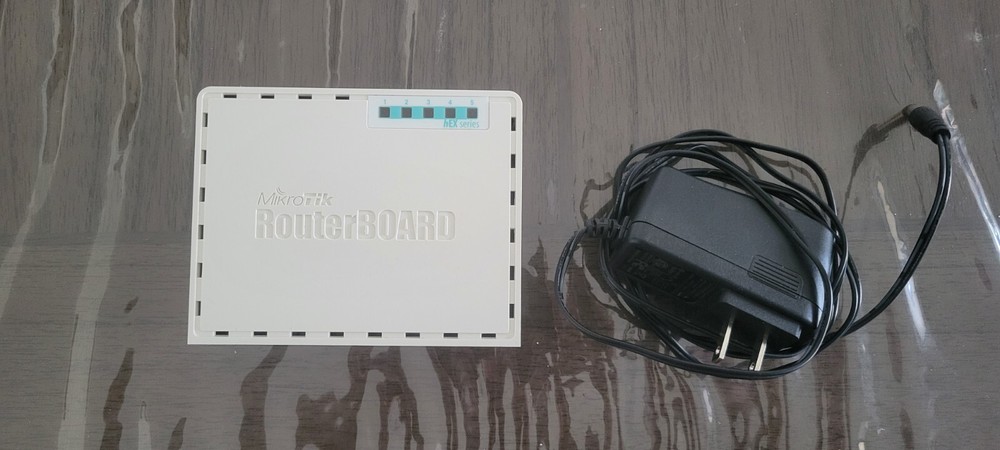 MikroTik hEX Lite RB750r2 w/Power Supply