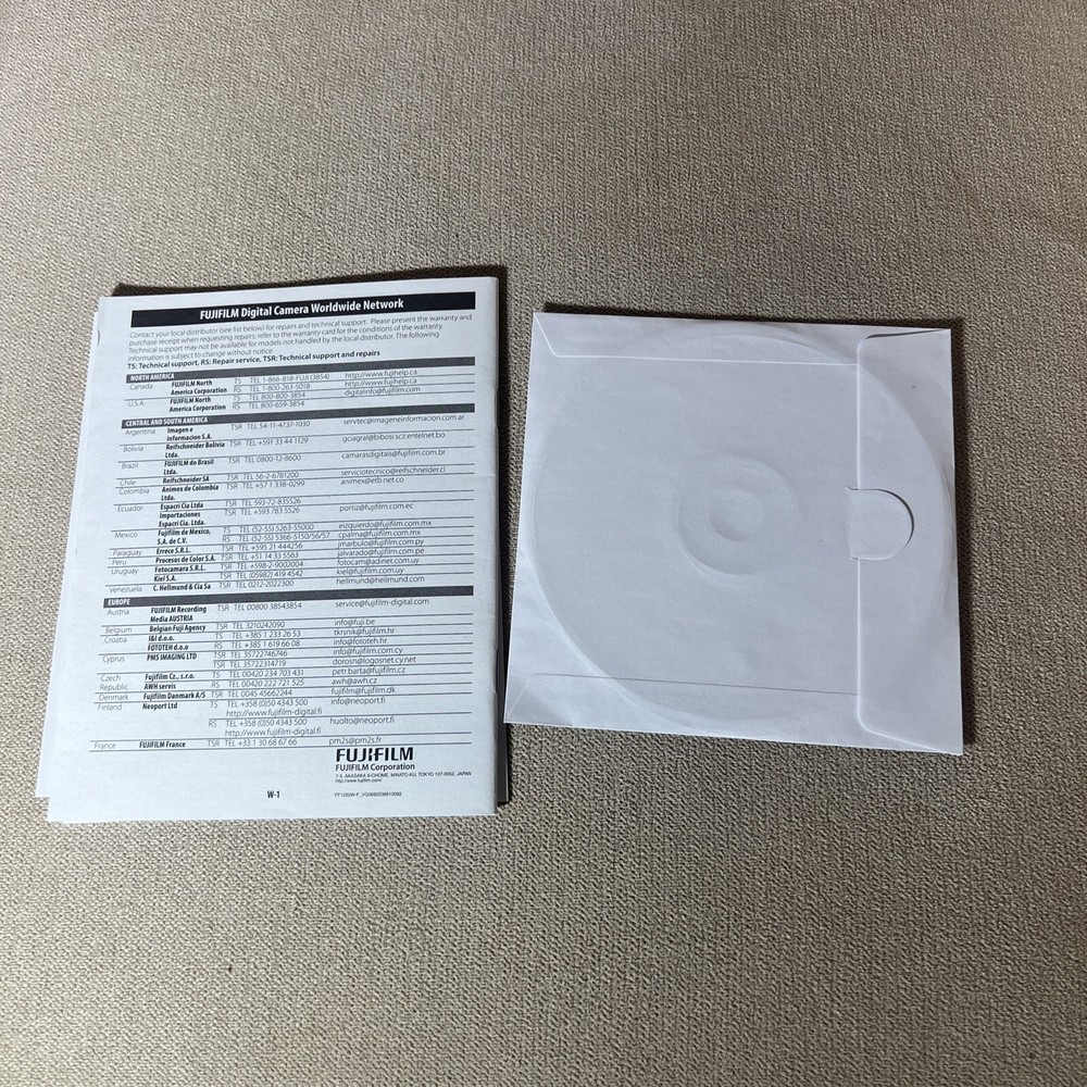 FujiFilm Digital Camera FinePix XP10 Series USER GUIDE & CD - Only