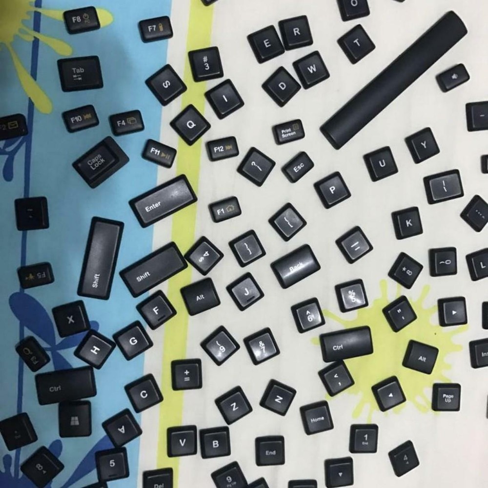 Logitech K800 Wireless Illuminated Keyboard clips REPLACEMENT retainer hinge leg