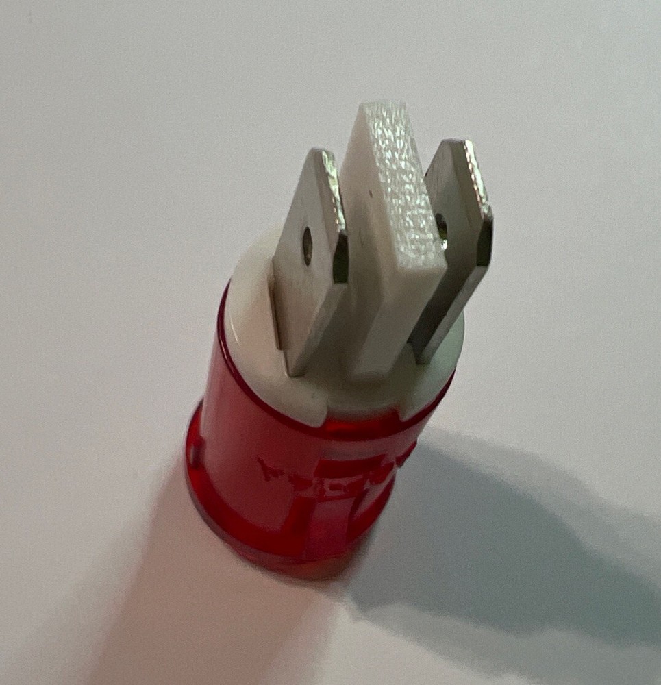 New Red Indicator Light 125V .3W 1/2" Mount