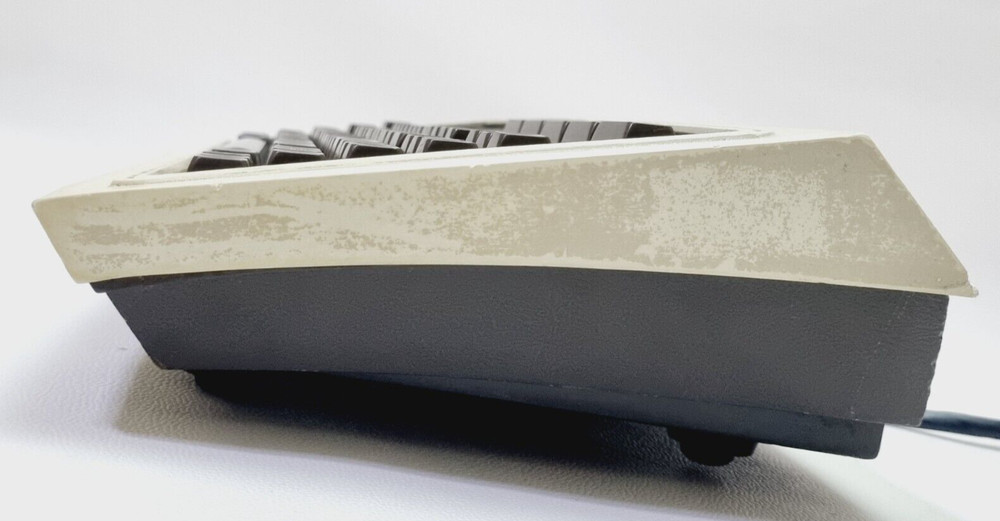 VINTAGE TERMINAL KEYBOARD RAYTHEON DATA SYSTEMS - FOR PARTS UNTESTED