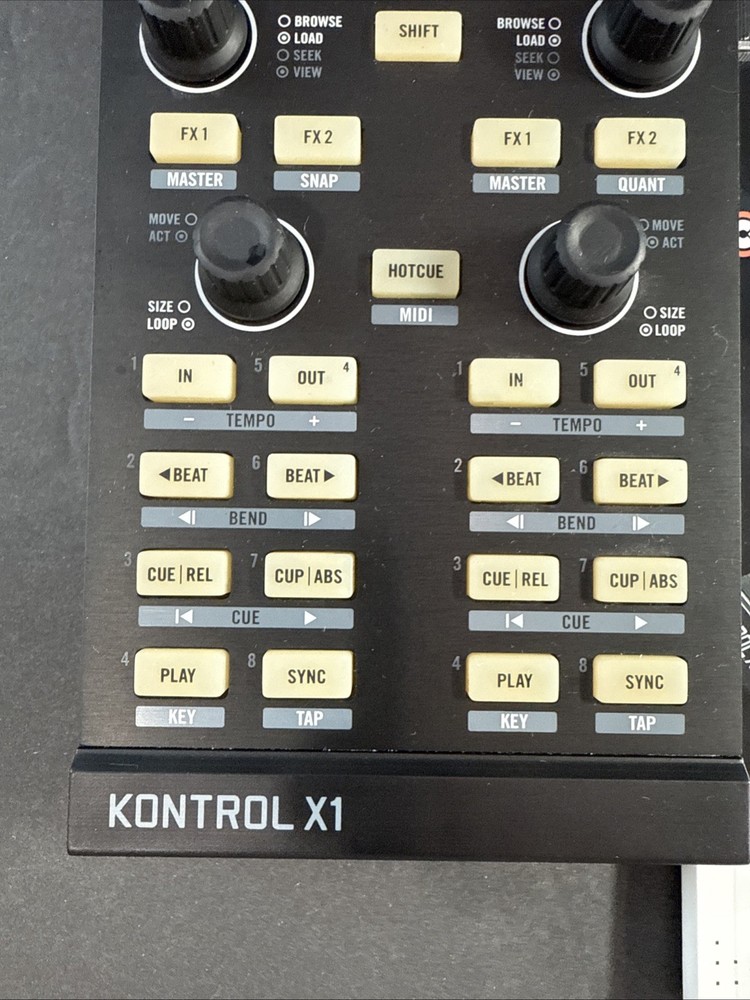 Native Instruments TRAKTOR KONTROL X1 MK1 DJ Controller Mixer Effector Looper