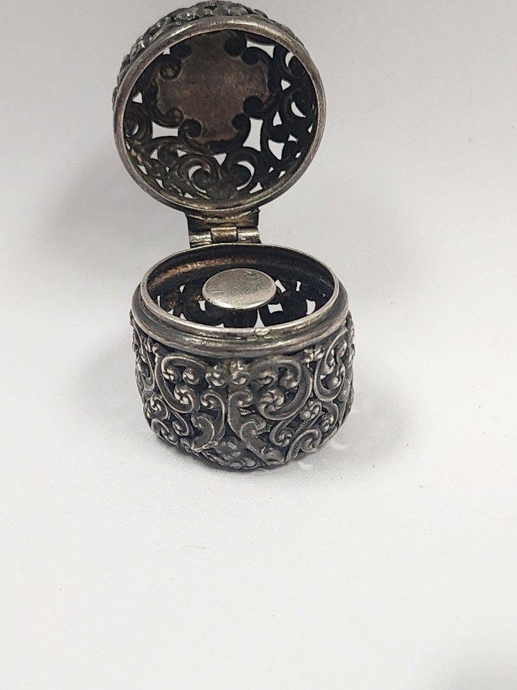 Antique Sterling Silver Thimble Case And Thimble #3264