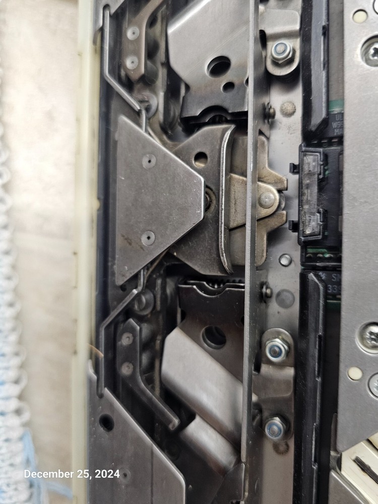 Passap E6000 Knitting Machine Front Lock (Carriage) - TESTED