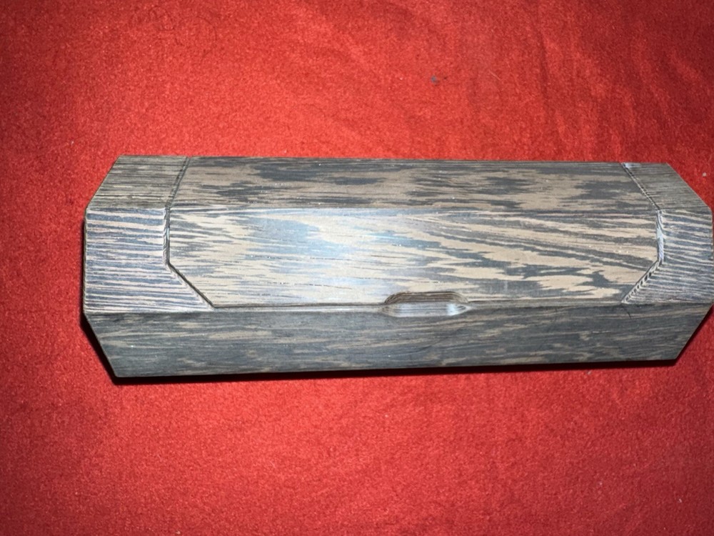 Wenge Sig Tower