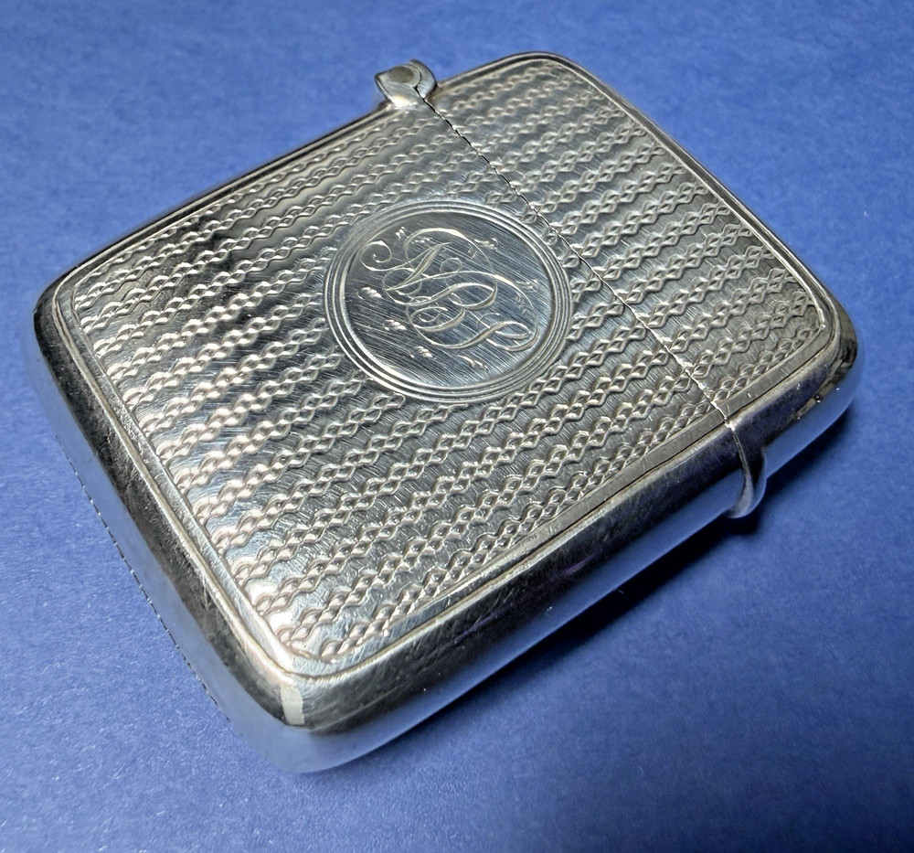 VICTORIAN SOLID SILVER WIDE VESTA CASE LONDON 1892 BY SAUNDERS & SHEPHERD