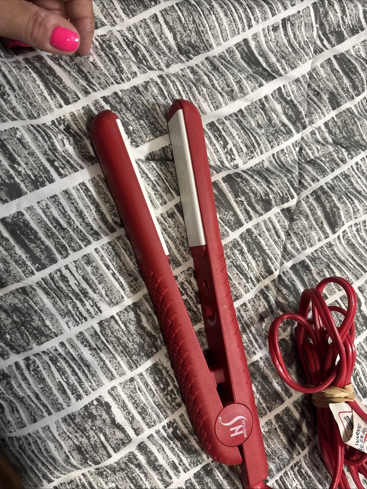 Her Styler Seasons 6 Ceramic Flat Iron