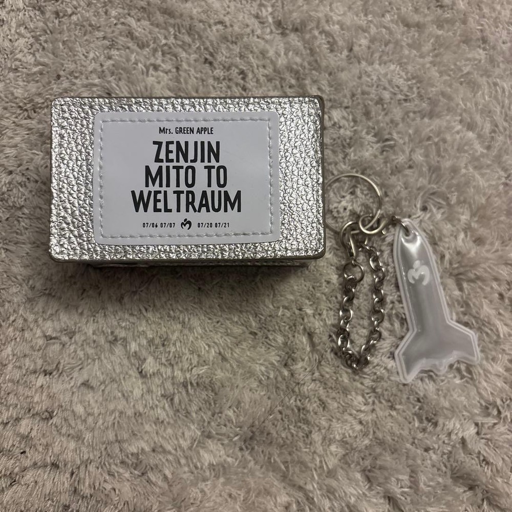 Mrs. GREEN APPLE Gadget Case & Keychain