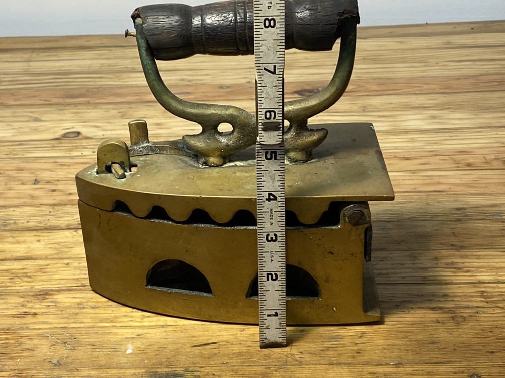 ANTIQUE BRASS SAD IRON LAUNDRY CHARCOAL COAL