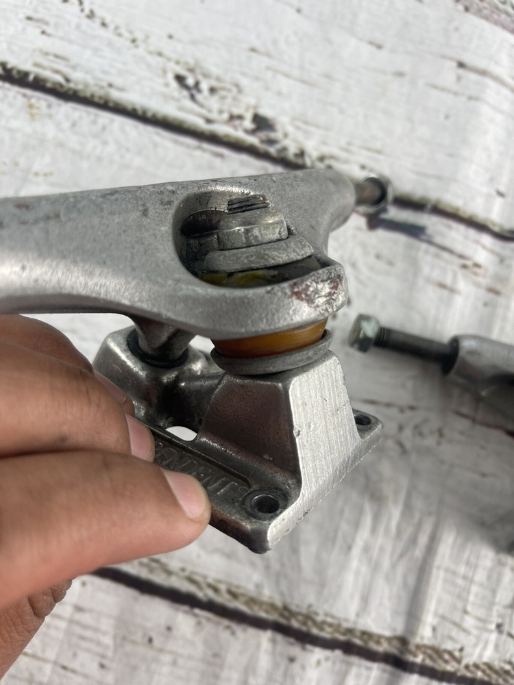 Vintage Independent Trucks Skateboarding 90s