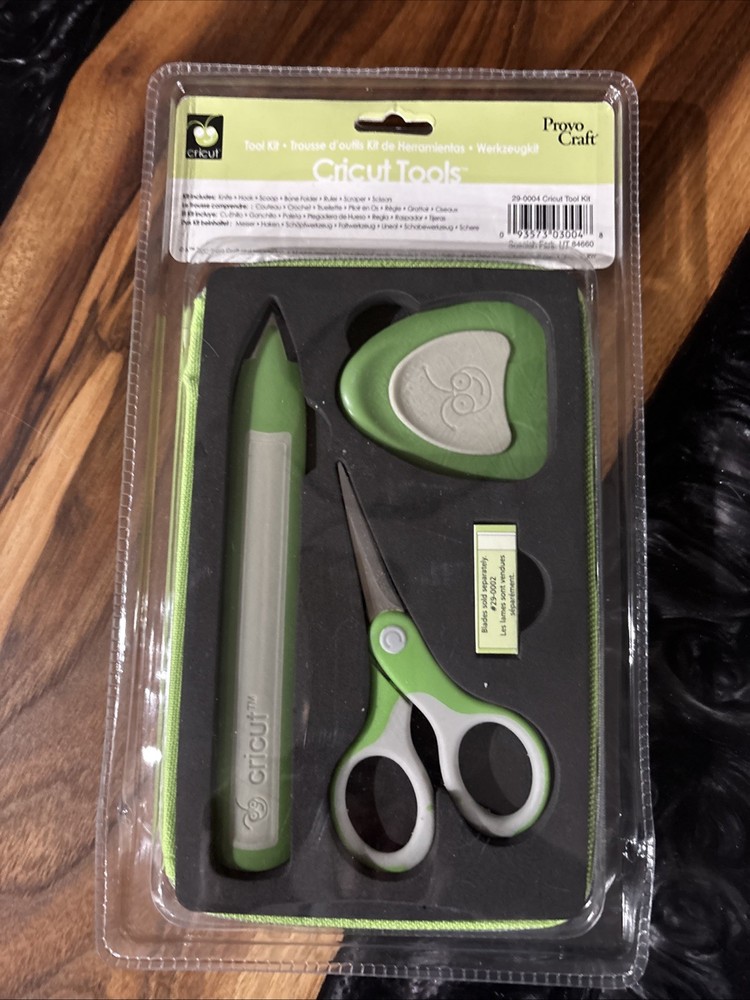 Cricut Tools Tool Kit, knife,hook,scoop, bone folder,ruler,scraper & scissors