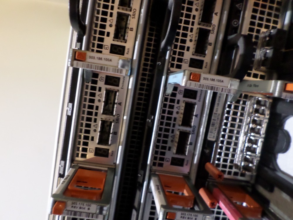 EMC INPE Data Domain 15-Slot Disk Array Enclosure 100-563-456