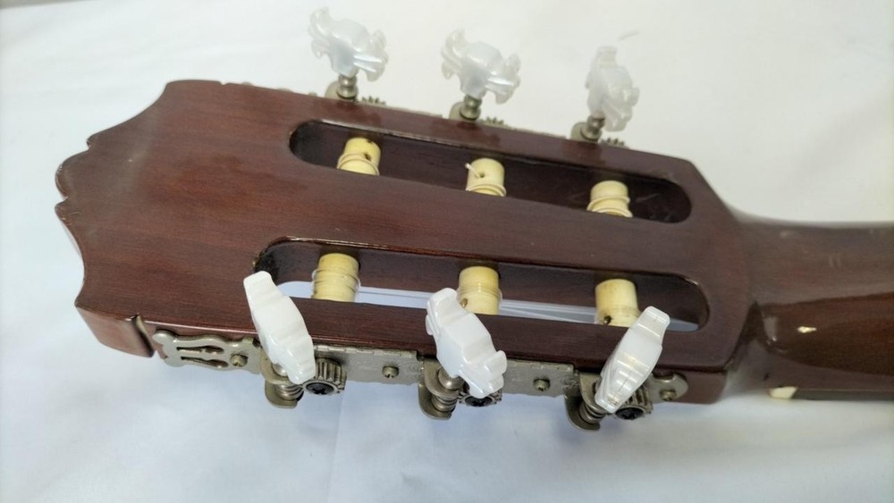 YAMAHA C-320 Classical Guitar