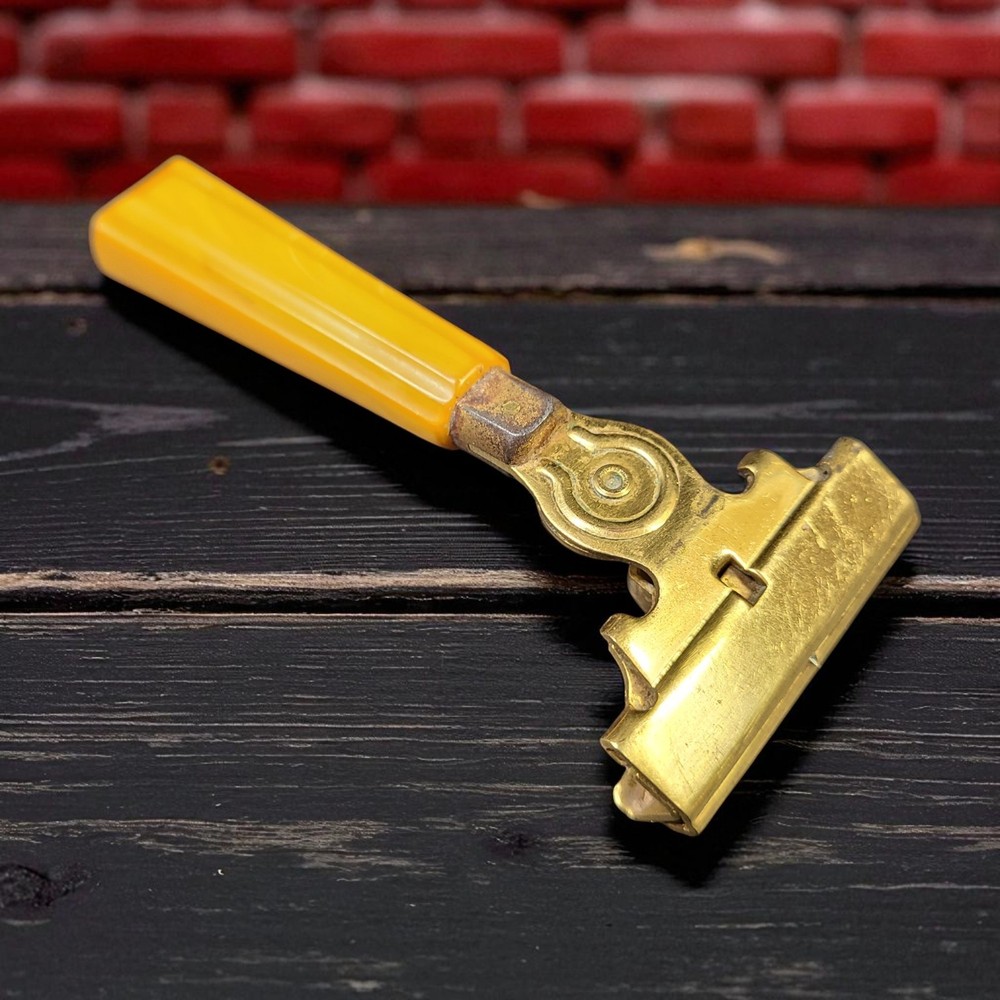 Vintage Schick Brass Injector Razor With Bakelite Handle