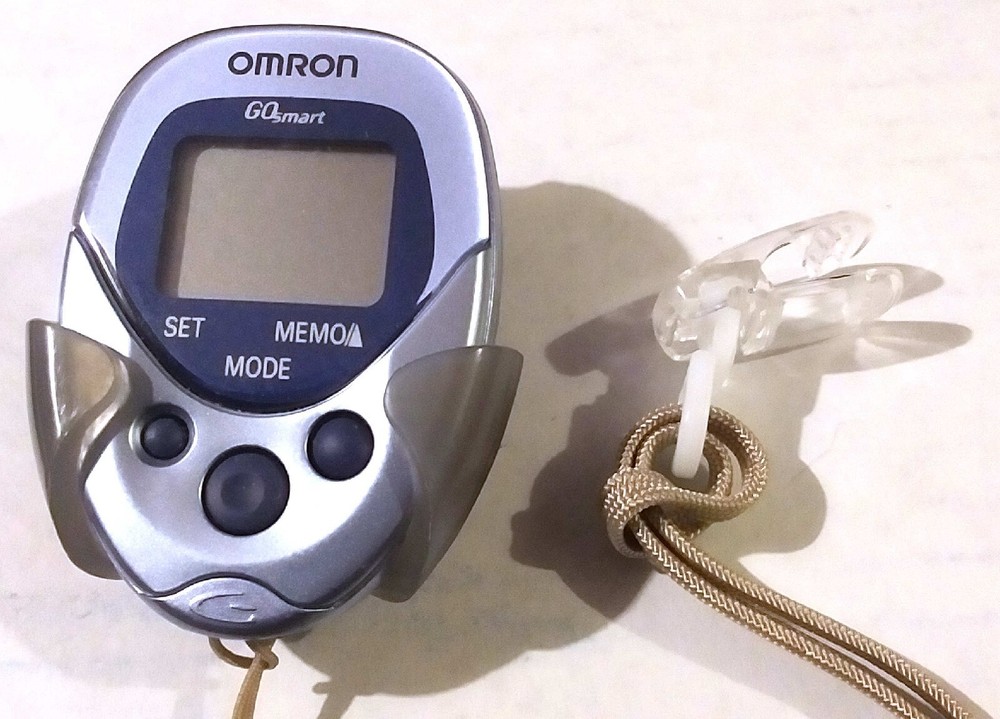 NEW - OMRON GO SMART HJ-112 POCKET PEDOMETER WITH 2D SMART SENSOR TECHNOLOGY