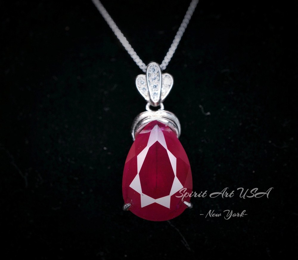 5.5 CT Teardrop Red Ruby Necklace， Diamond Crown Flower Red Ruby Pendant，