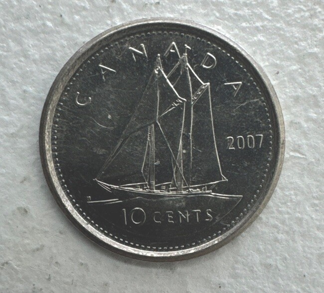 CIRCULATED 2007 Canada 10 Cent Coin