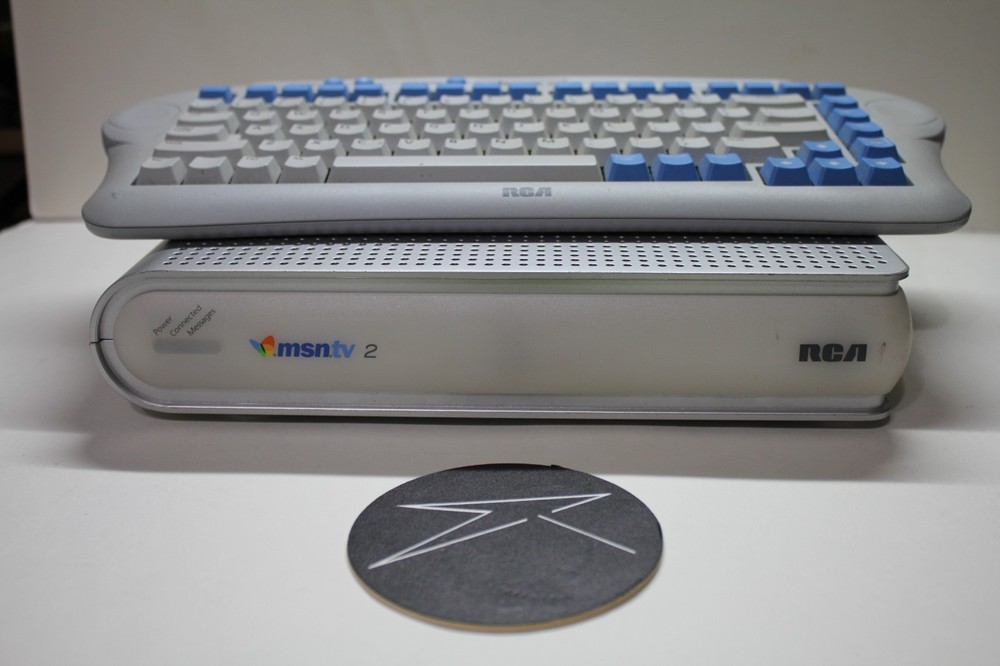 RCA MSNTV 2  RM4100 Internet and Media Player with Keyboard