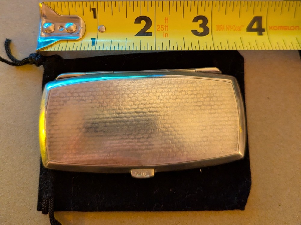 Solid Silver Antique Compact Case or Pill Box, .800 silver hallmarks, 42.9g