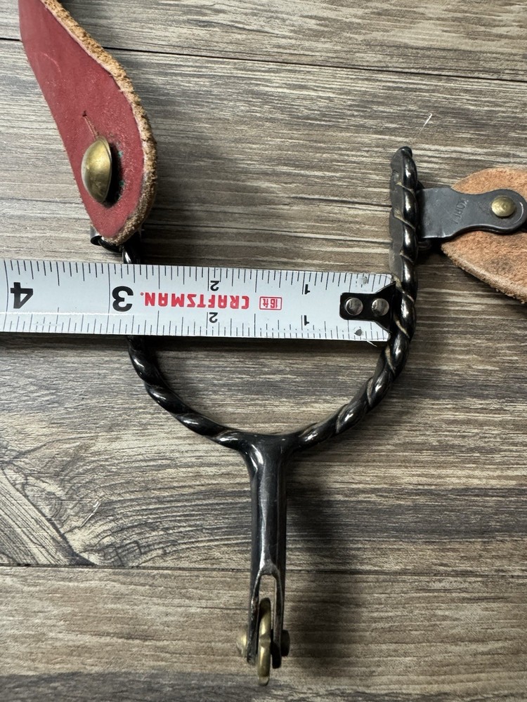 Black Steel Twisted Spurs Red Leather