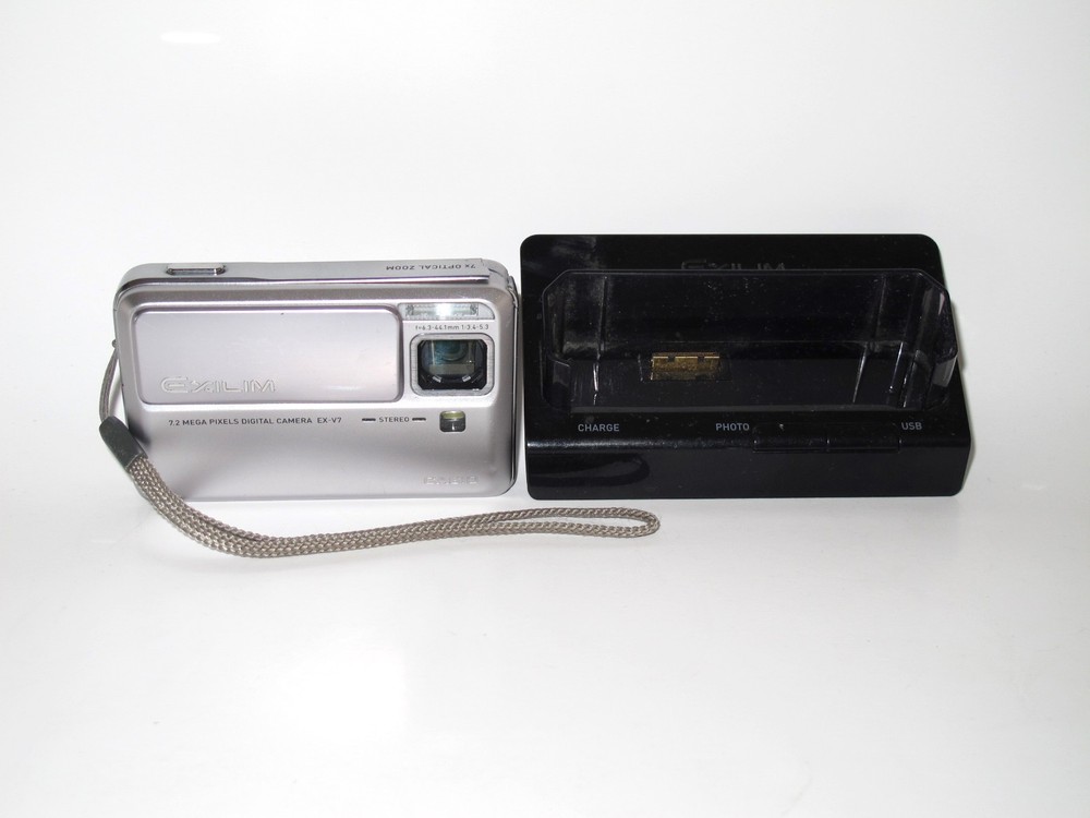 Casio Exilim EX-V7 7.2 MP Point & Shoot Digital Camera (Stabilizer Error)