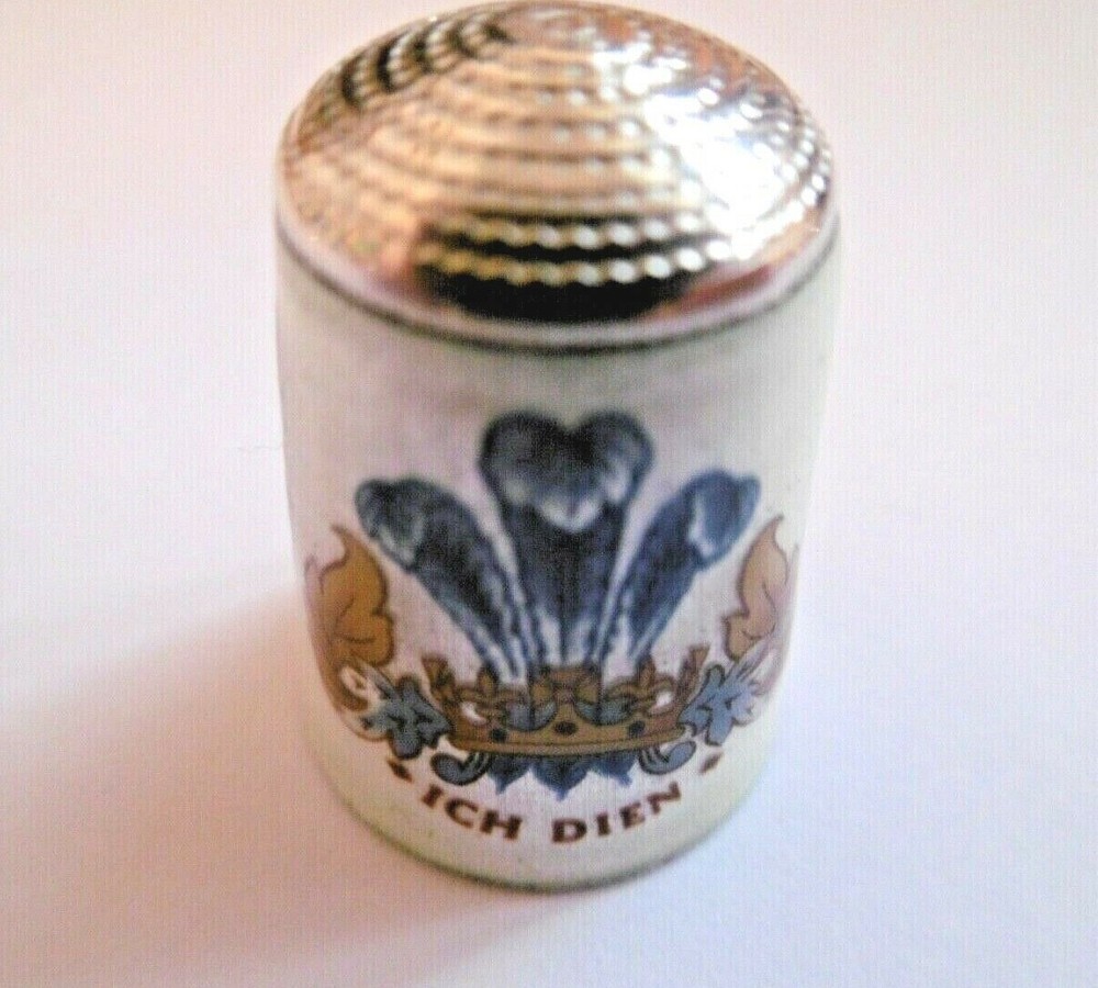 SOLID SILVER & ENAMEL CHARLES & DIANA 1981 WEDDING THIMBLE