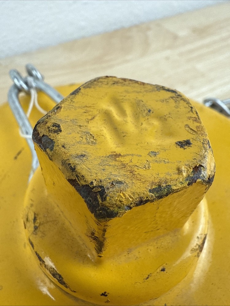 Fire Hydrant Cap With Chain Yellow Color Cast Iron