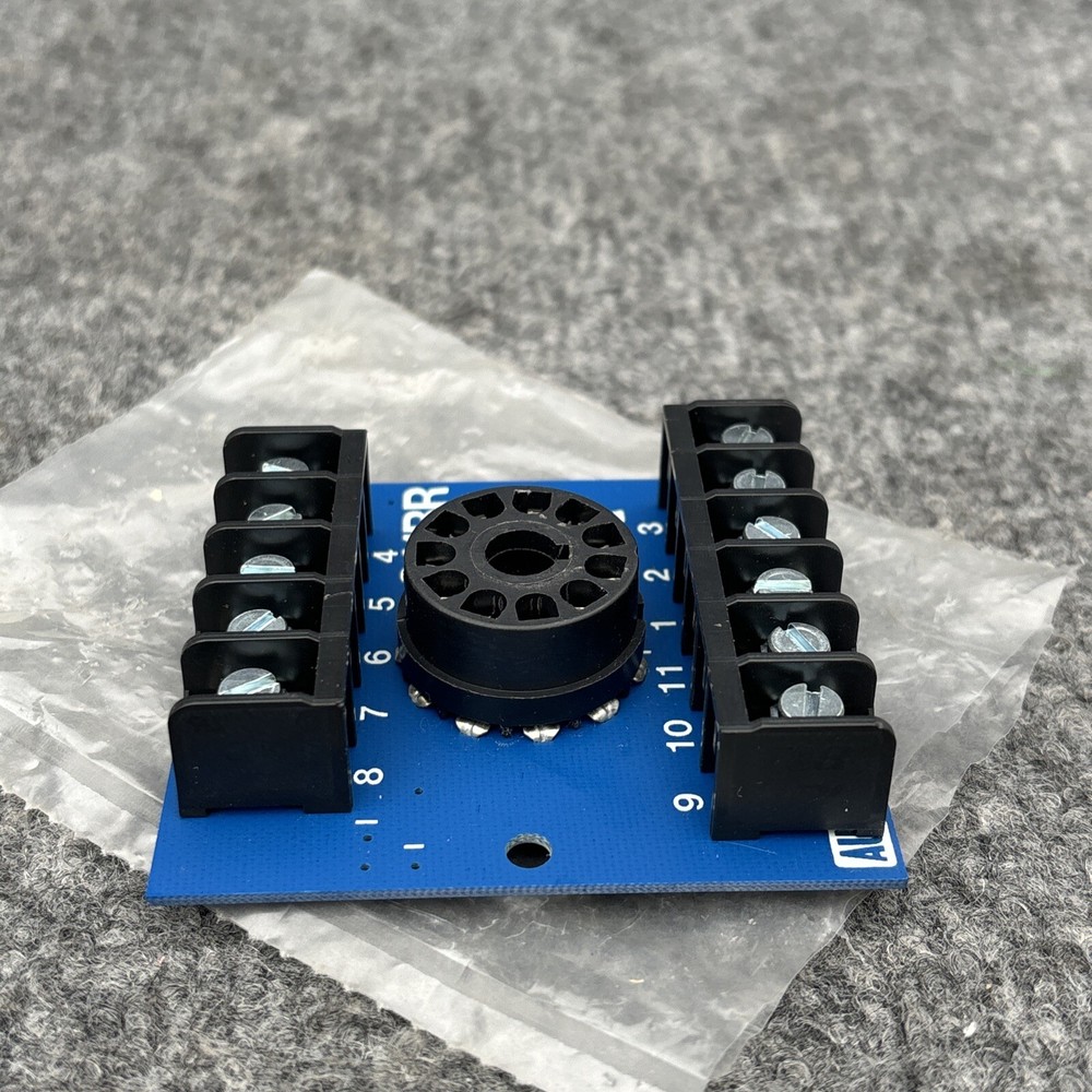 RDI 611BR 11-Pin Octal Relay Base New