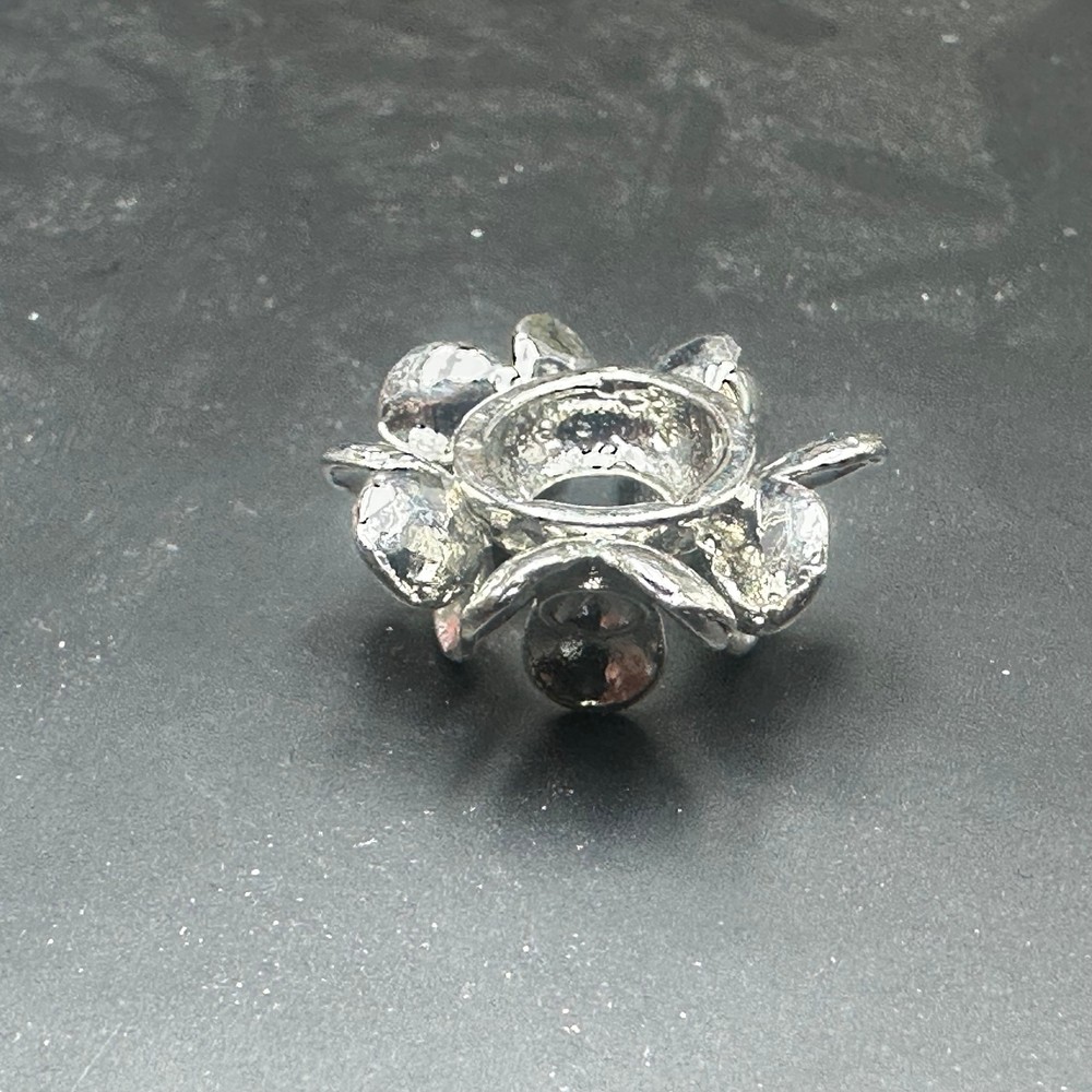Metal crystal small ball base