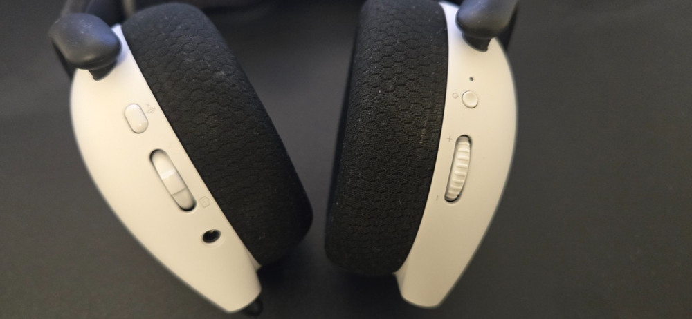 Alienware Wireless Gaming Headset AW725H NO RECEIVER / CABLE